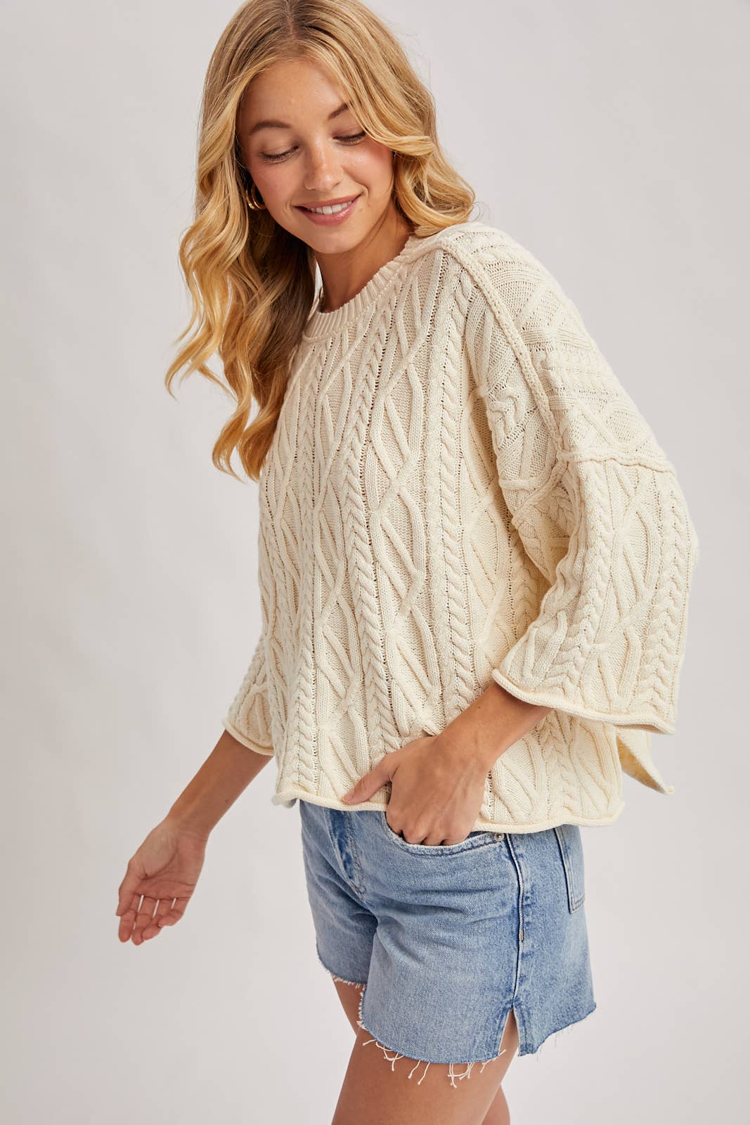 BELL SWEATER
